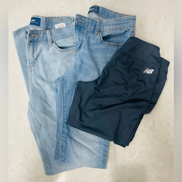 Two Pairs Old Navy Girls Jeans and One Pair New Balance Workout Capris size 14 - Picture 1 of 9